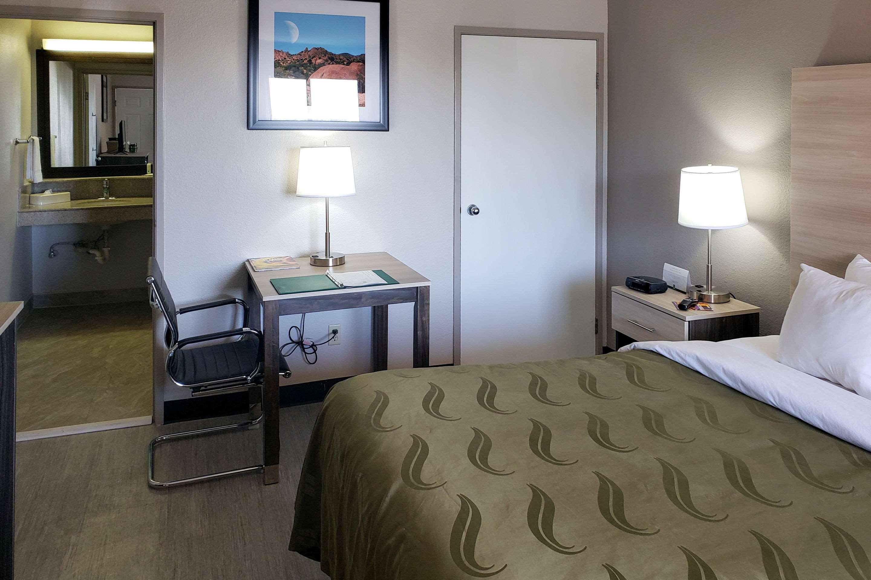 Quality Airport East 2* El Paso