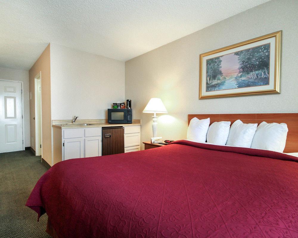 Quality Airport East Inn