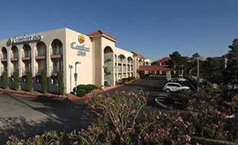 Quality Airport East Inn